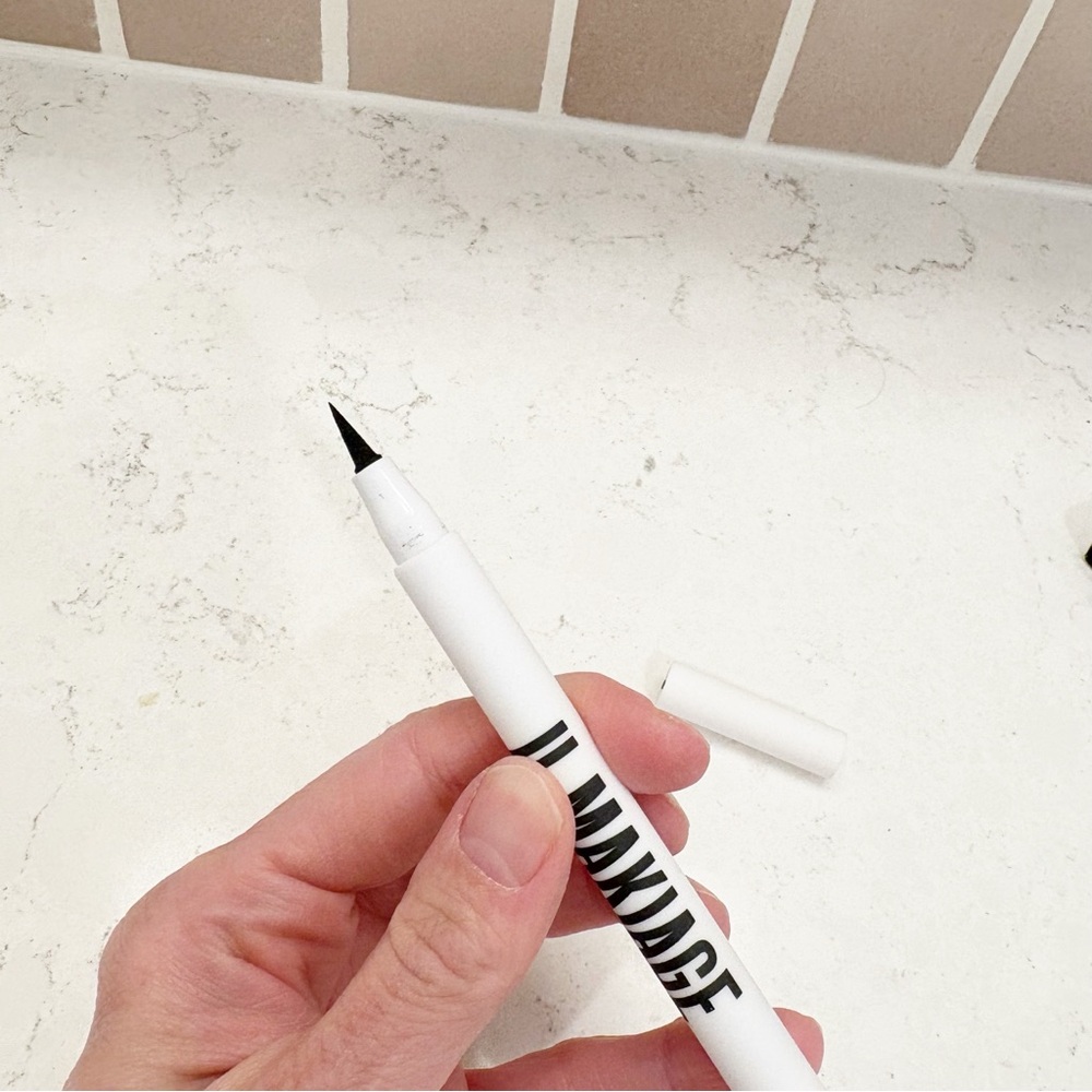 NIB Il Makiage Black Card Liquid Eyeliner Ultra Black Waterproof Liner - Picture 7 of 7